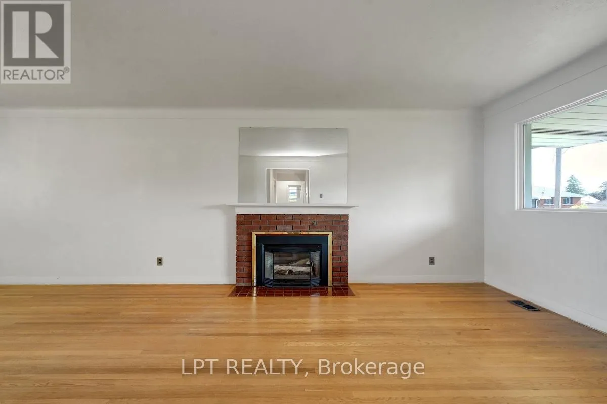 151 OAKRIDGE BOULEVARD