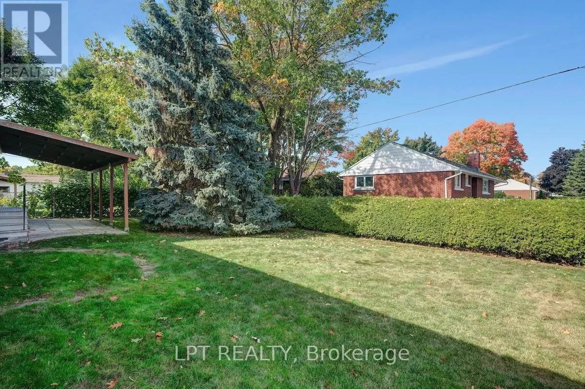 151 OAKRIDGE BOULEVARD