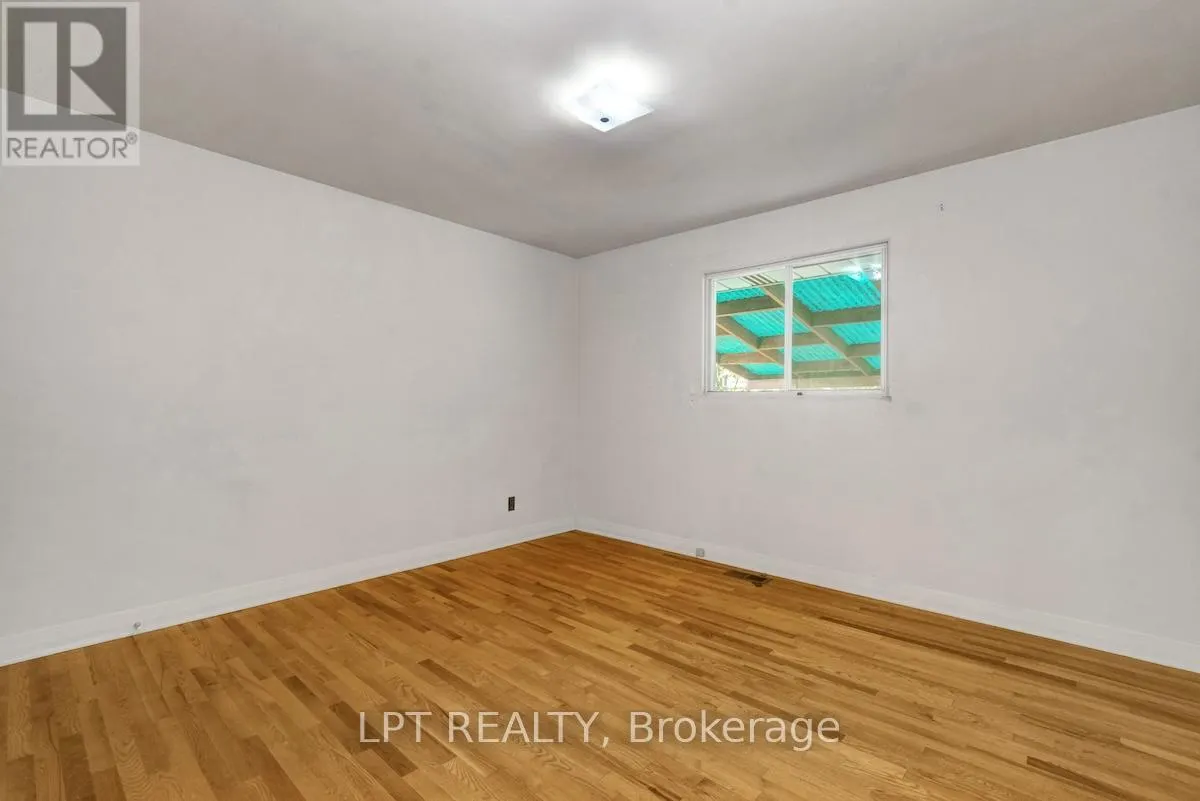 151 OAKRIDGE BOULEVARD