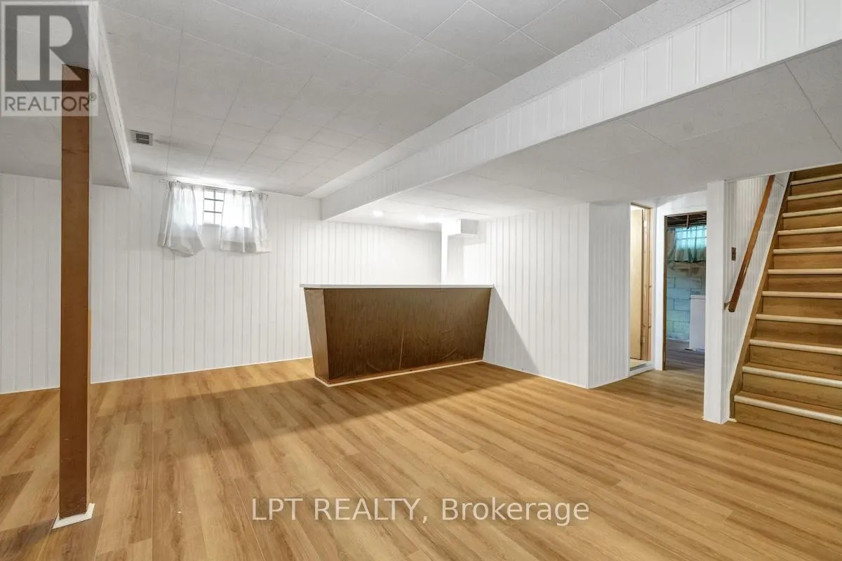 151 OAKRIDGE BOULEVARD