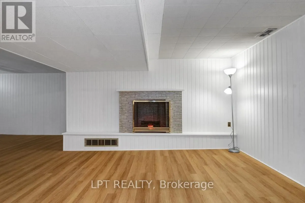 151 OAKRIDGE BOULEVARD