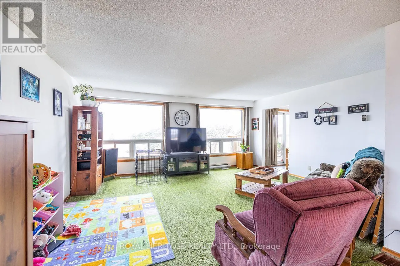 940 PORTAGE ROAD