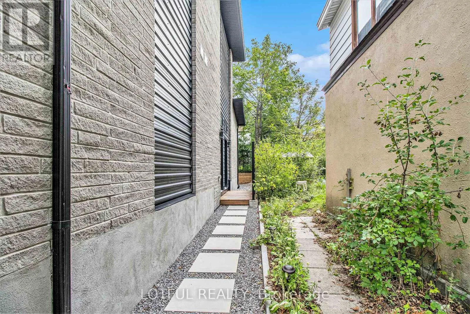 B - 411 LEIGHTON TERRACE