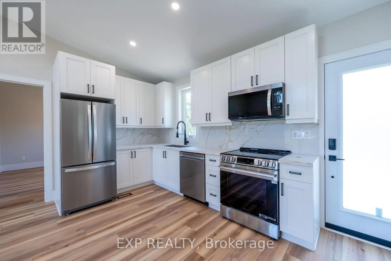 UNIT C - 44 KINGSWAY CRESCENT