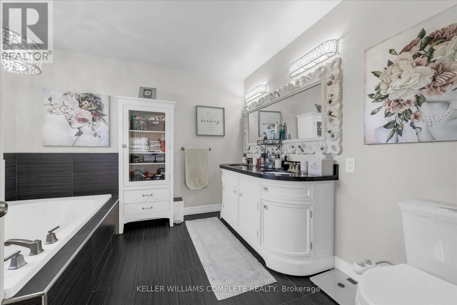 14 - 286 HAMILTON DRIVE
