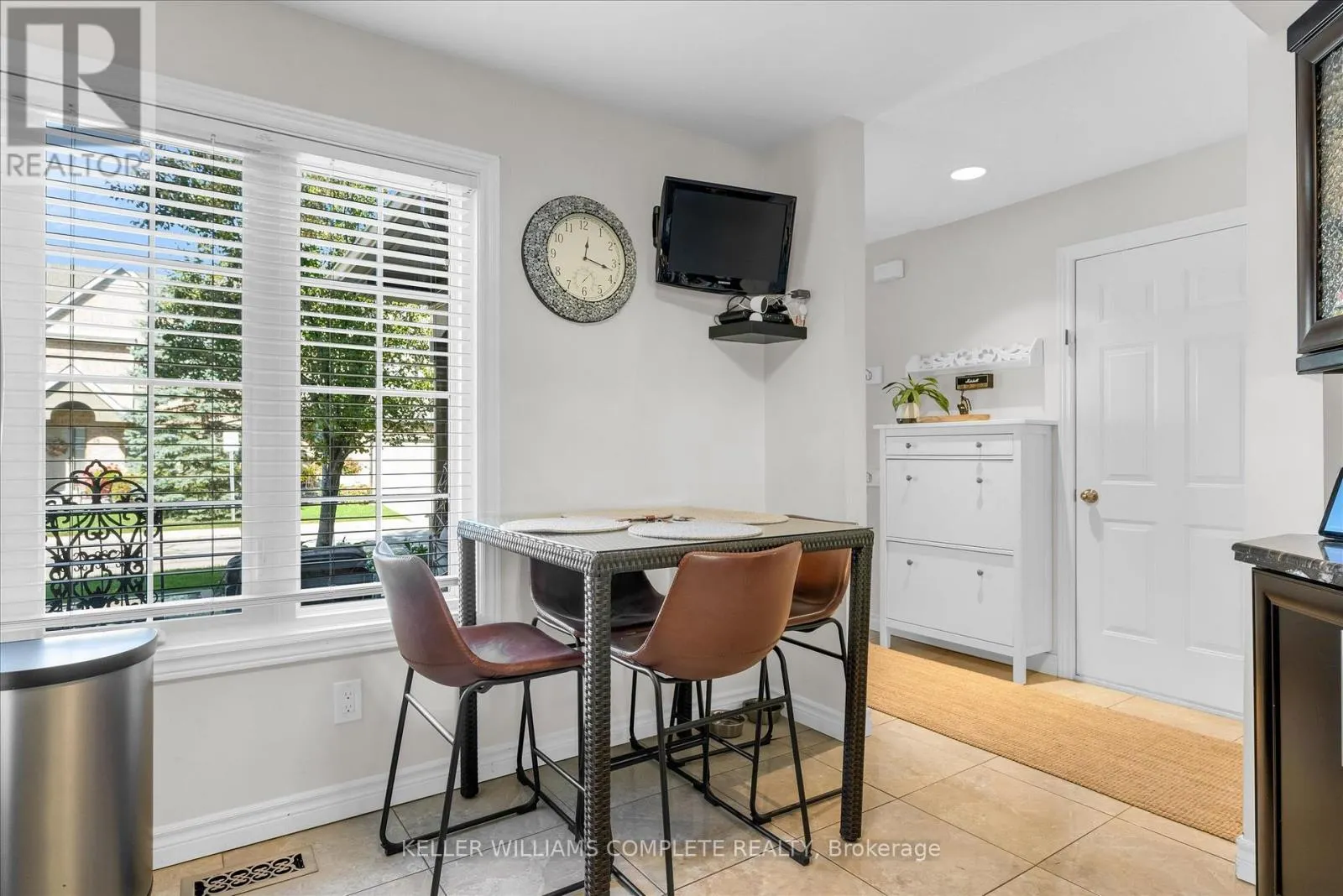 14 - 286 HAMILTON DRIVE