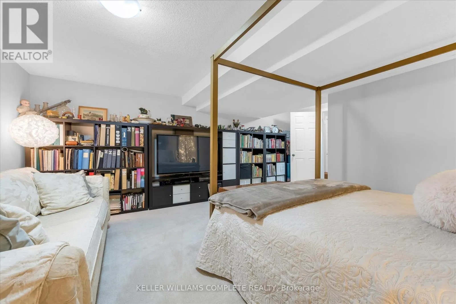 14 - 286 HAMILTON DRIVE