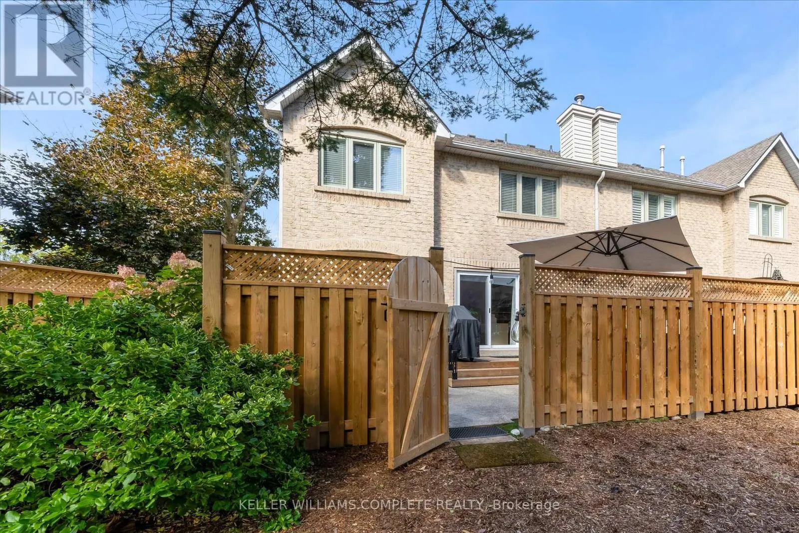 14 - 286 HAMILTON DRIVE