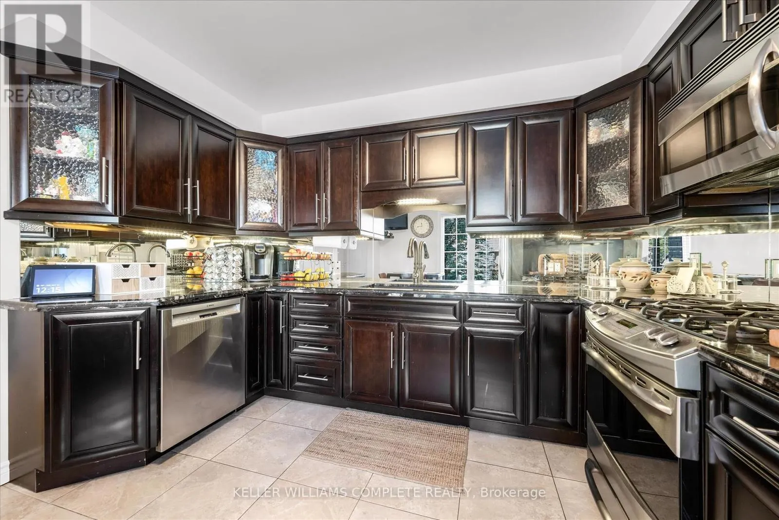 14 - 286 HAMILTON DRIVE