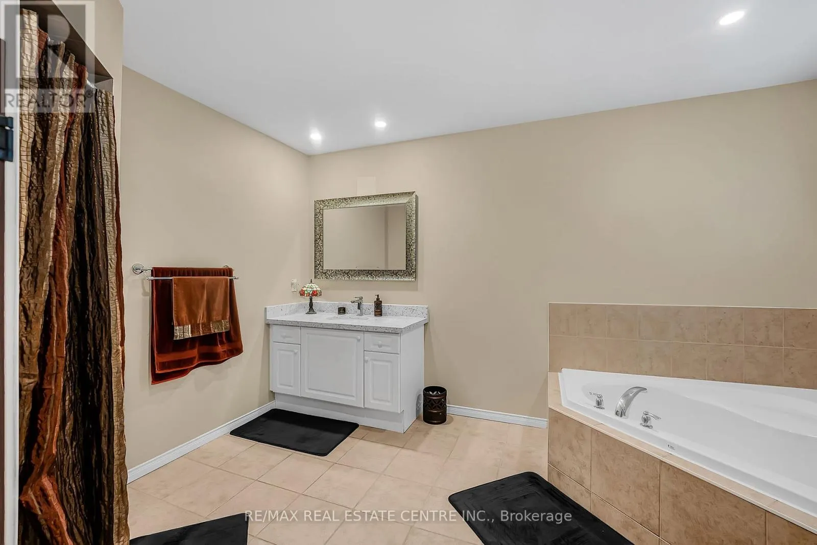 35 PANTANO DRIVE