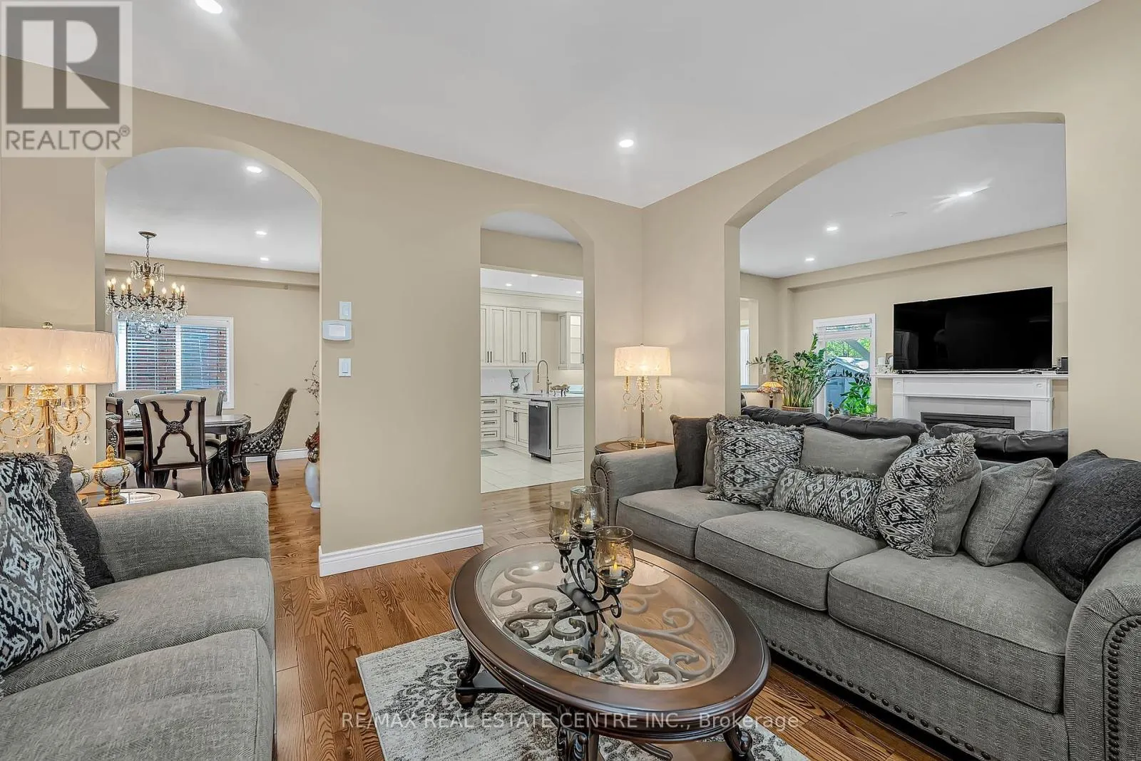 35 PANTANO DRIVE