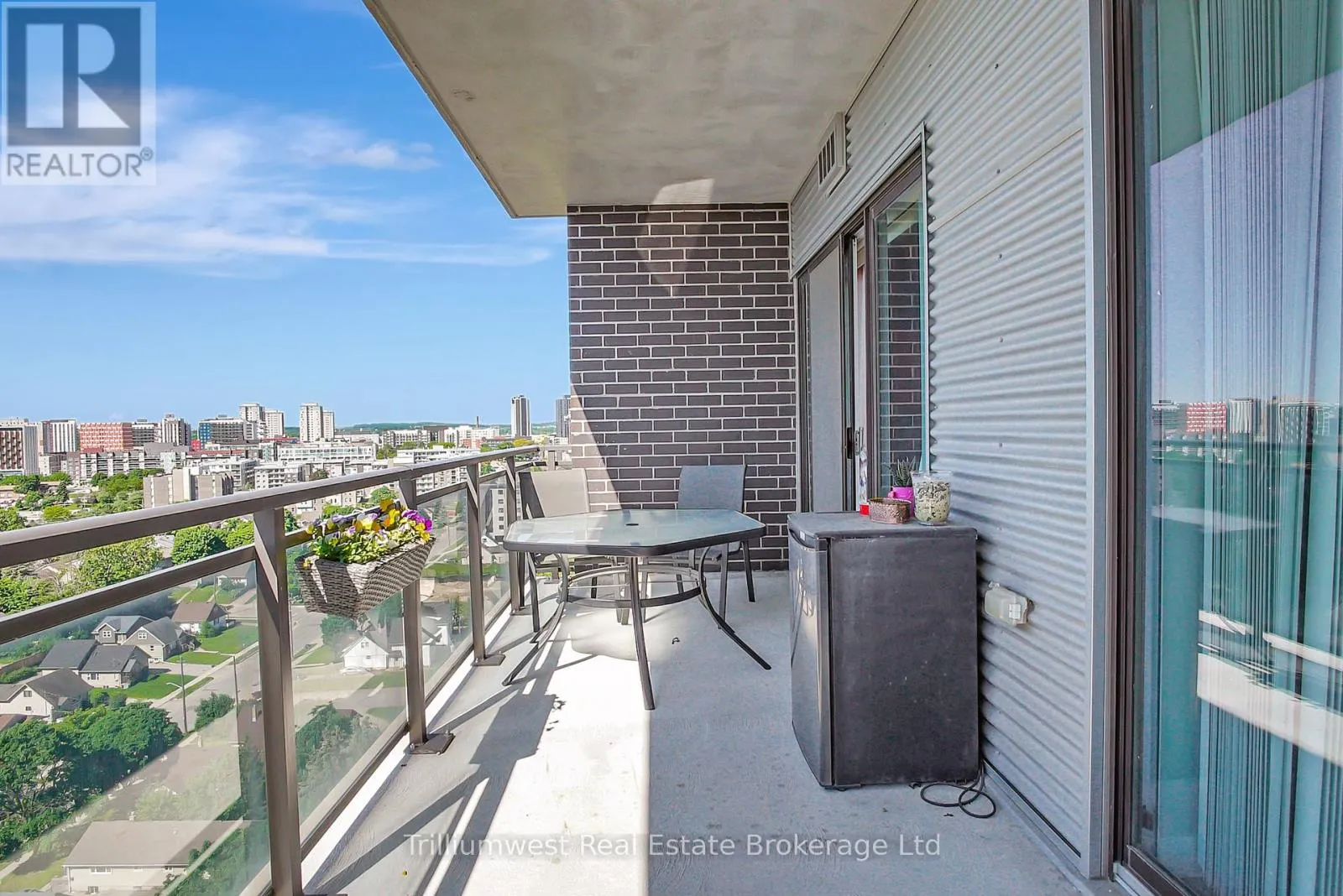 1501 - 318 SPRUCE STREET, #1501