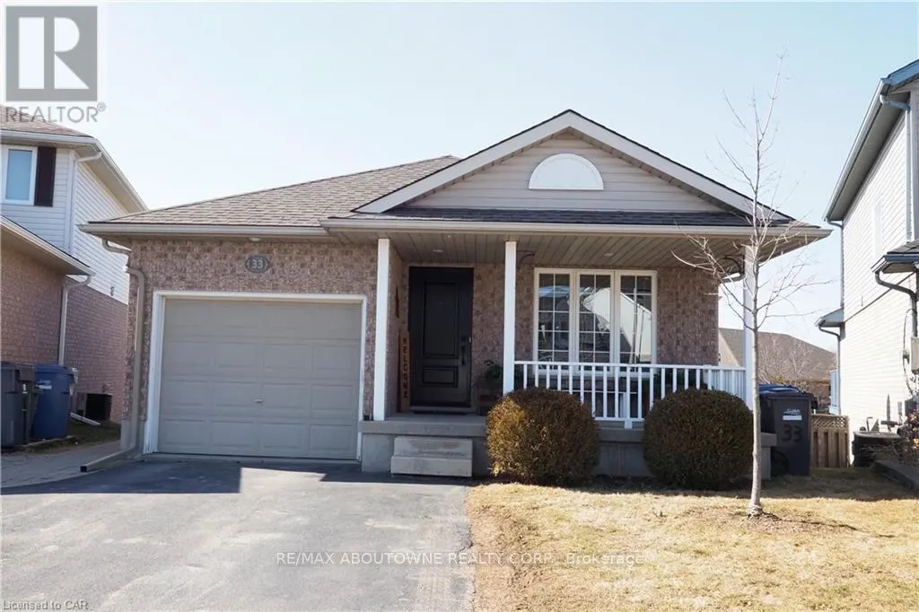 MAIN - 33 BOULDER CRESCENT