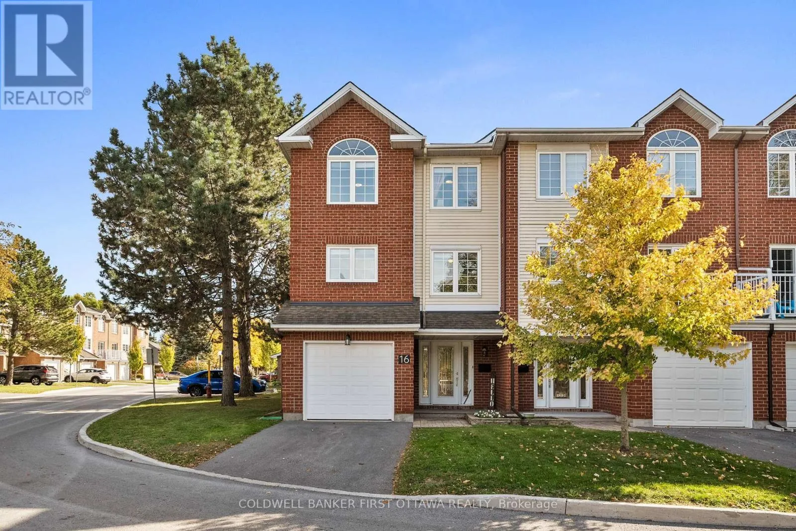 16 WRENWOOD CRESCENT
