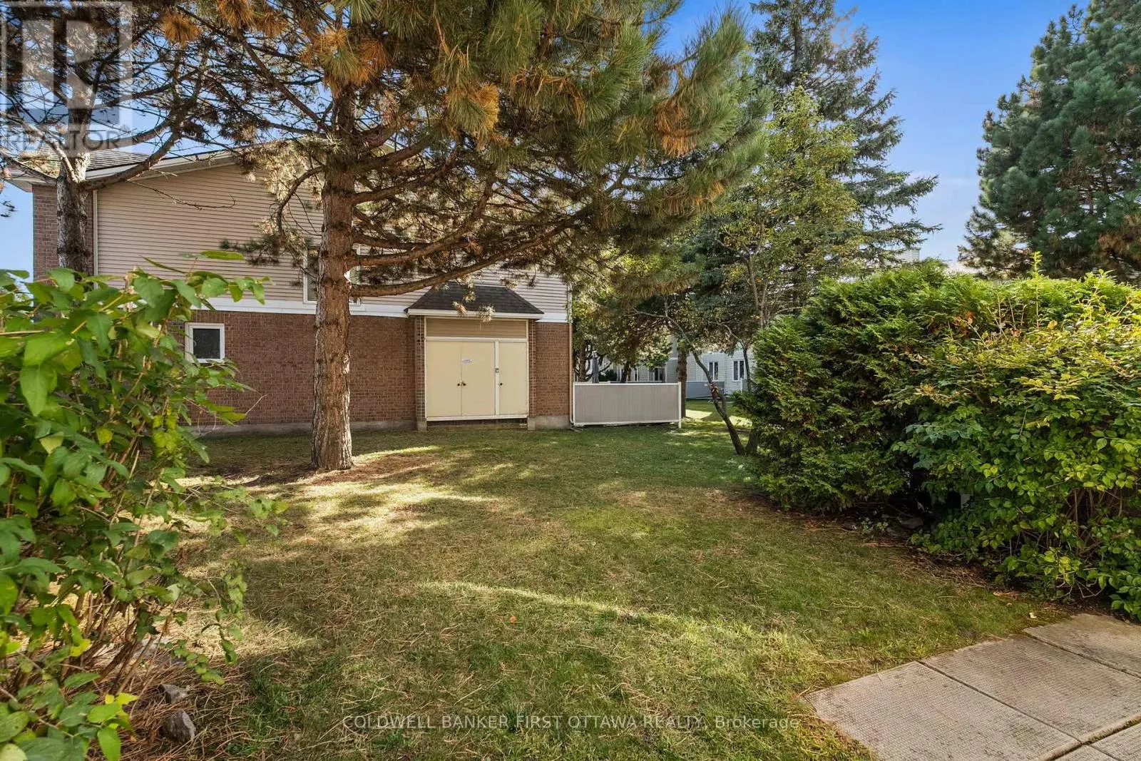16 WRENWOOD CRESCENT