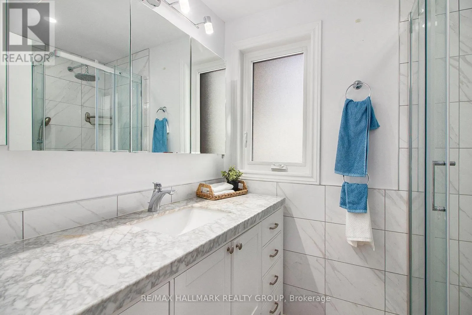 1118 CHATEAU CRESCENT