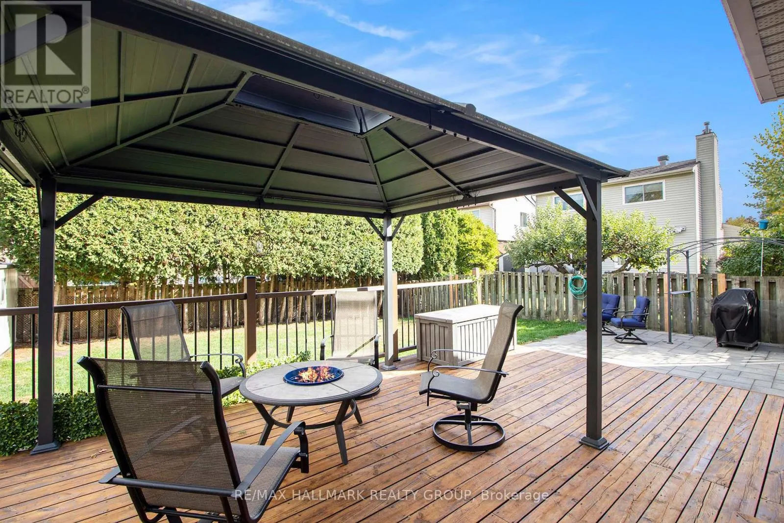 1118 CHATEAU CRESCENT