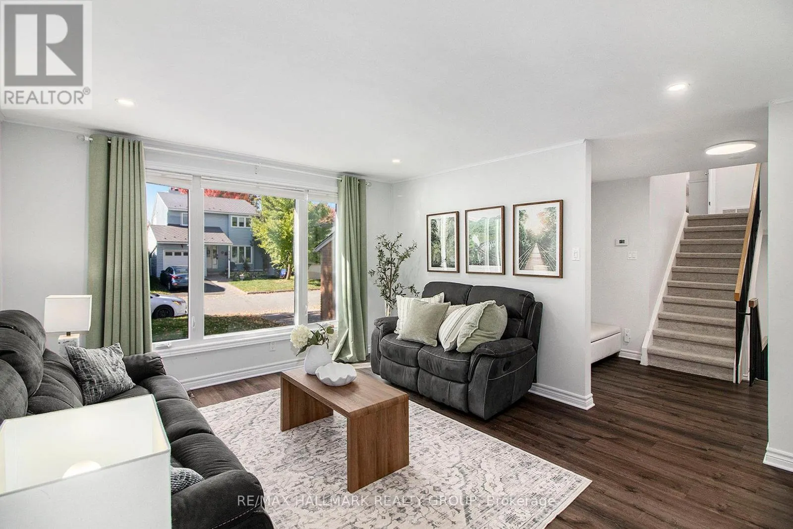1118 CHATEAU CRESCENT