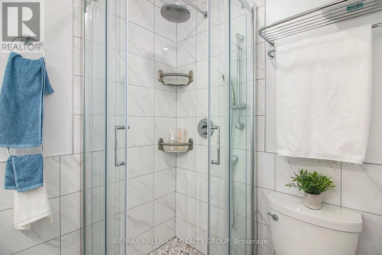 1118 CHATEAU CRESCENT