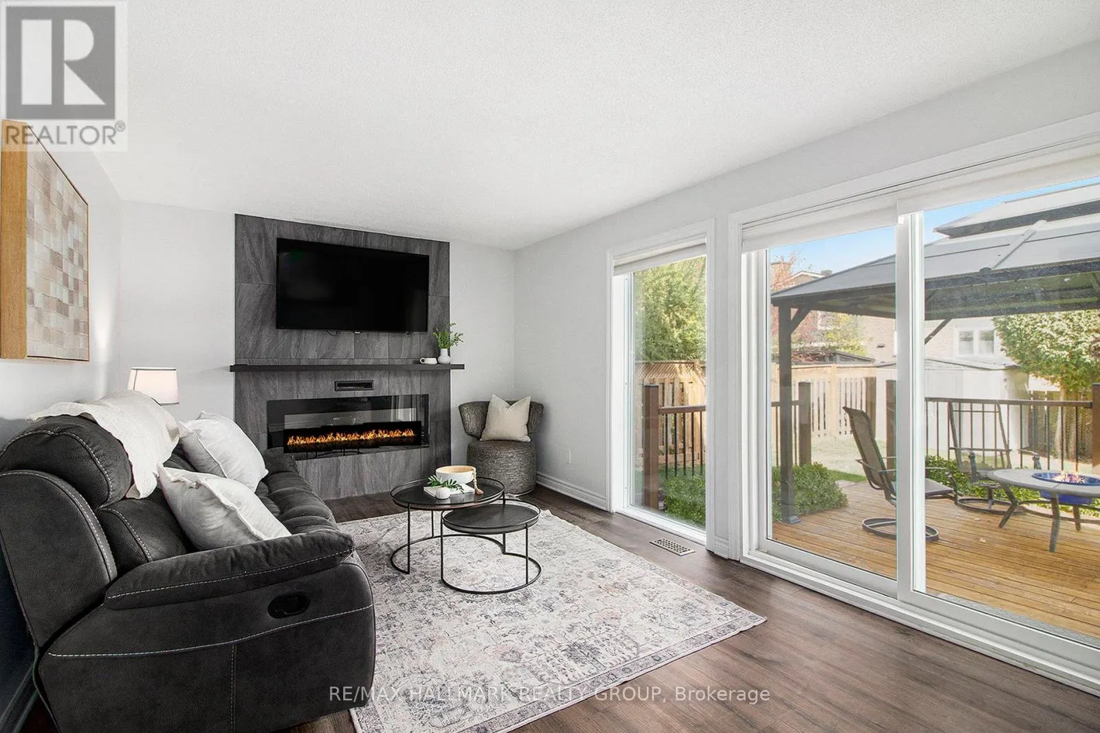1118 CHATEAU CRESCENT