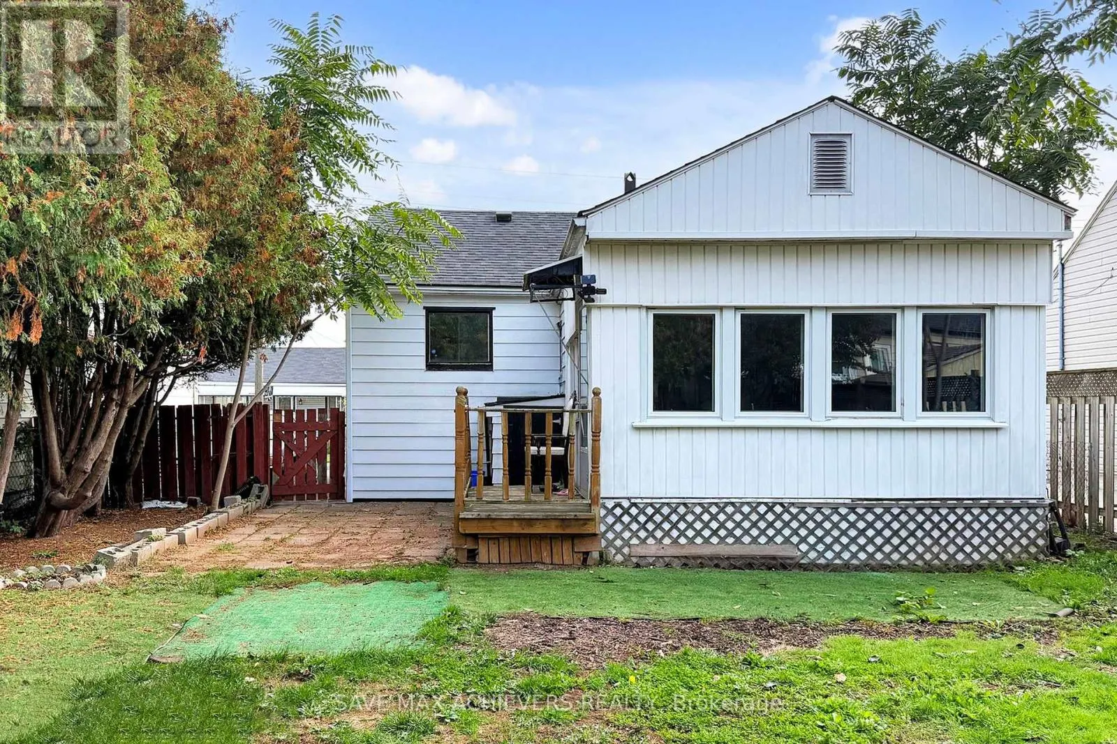43 NORMANHURST AVENUE