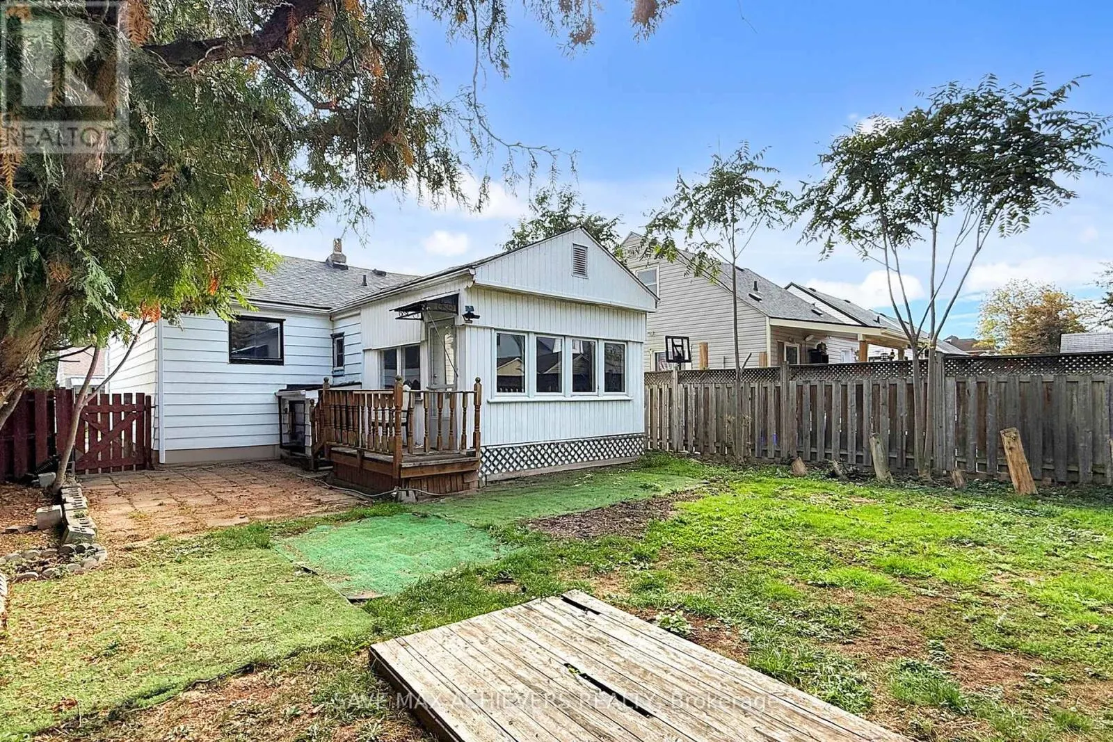 43 NORMANHURST AVENUE