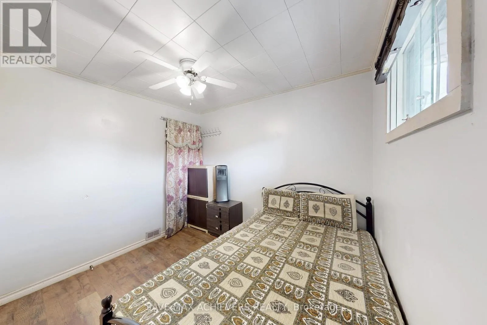 43 NORMANHURST AVENUE