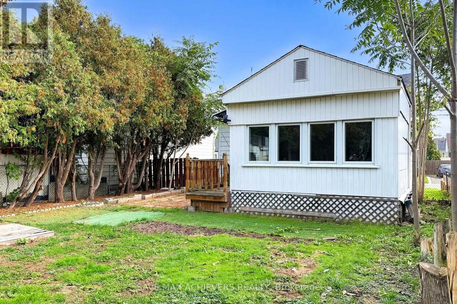 43 NORMANHURST AVENUE