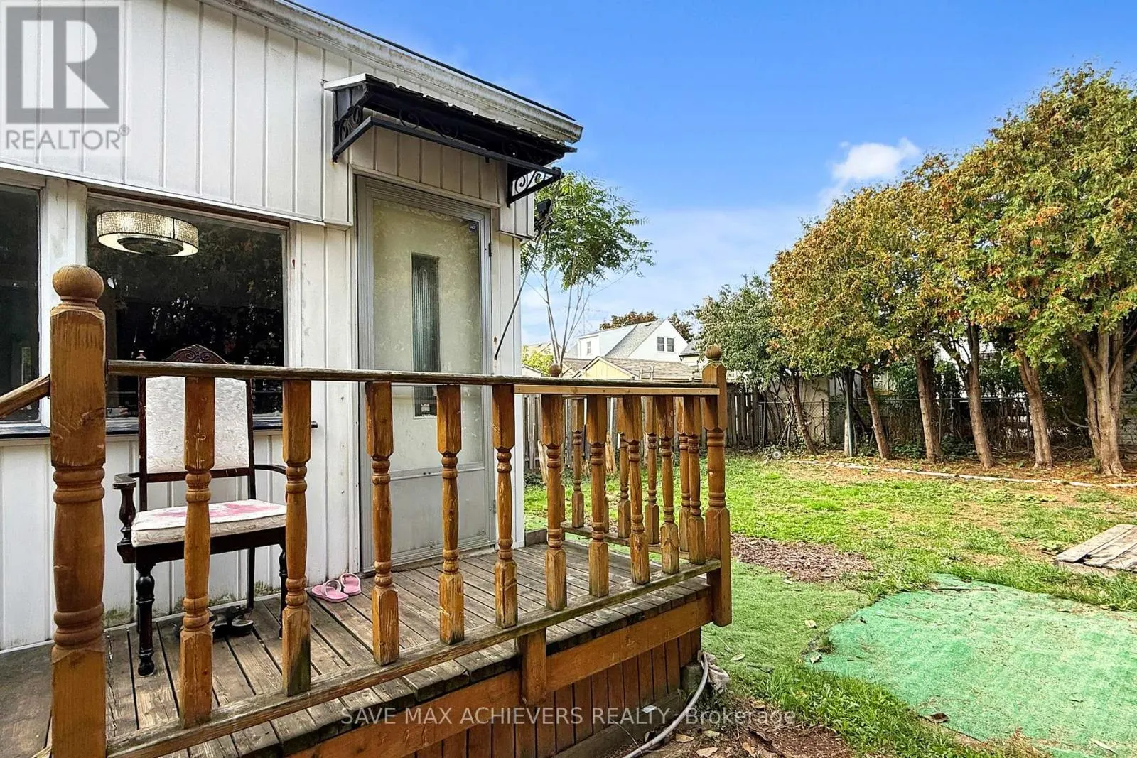 43 NORMANHURST AVENUE