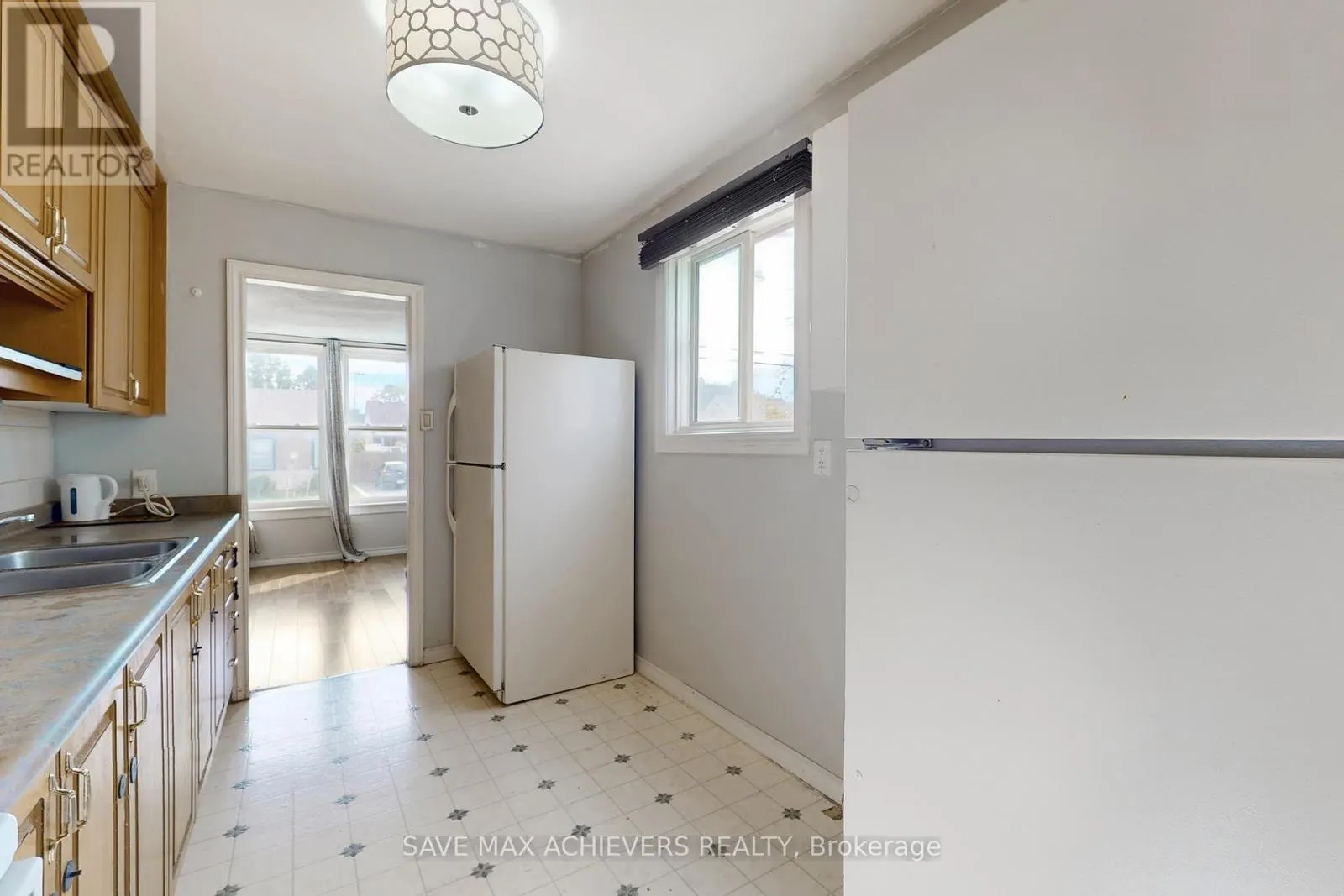 43 NORMANHURST AVENUE