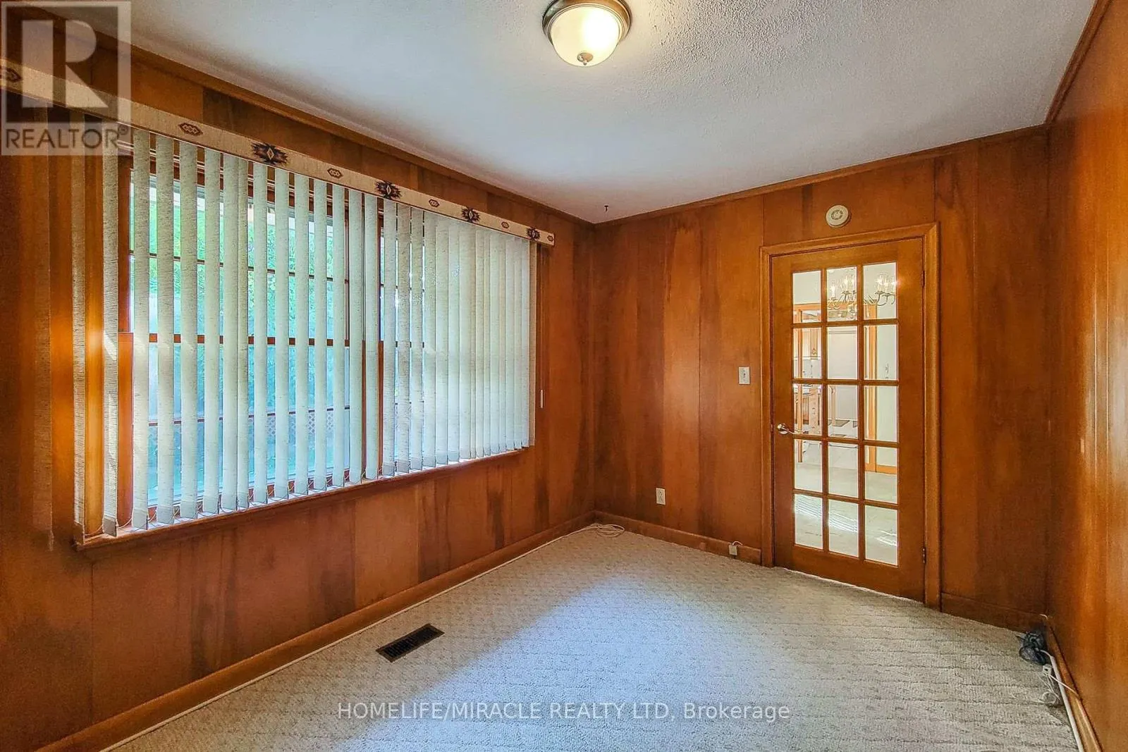 18 MANOR PLACE