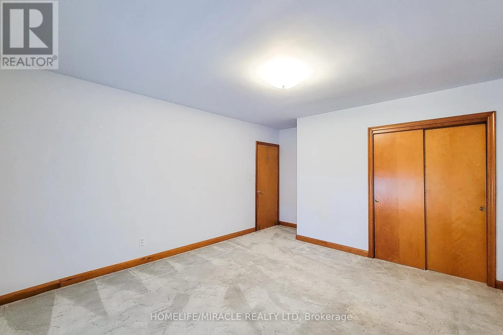 18 MANOR PLACE