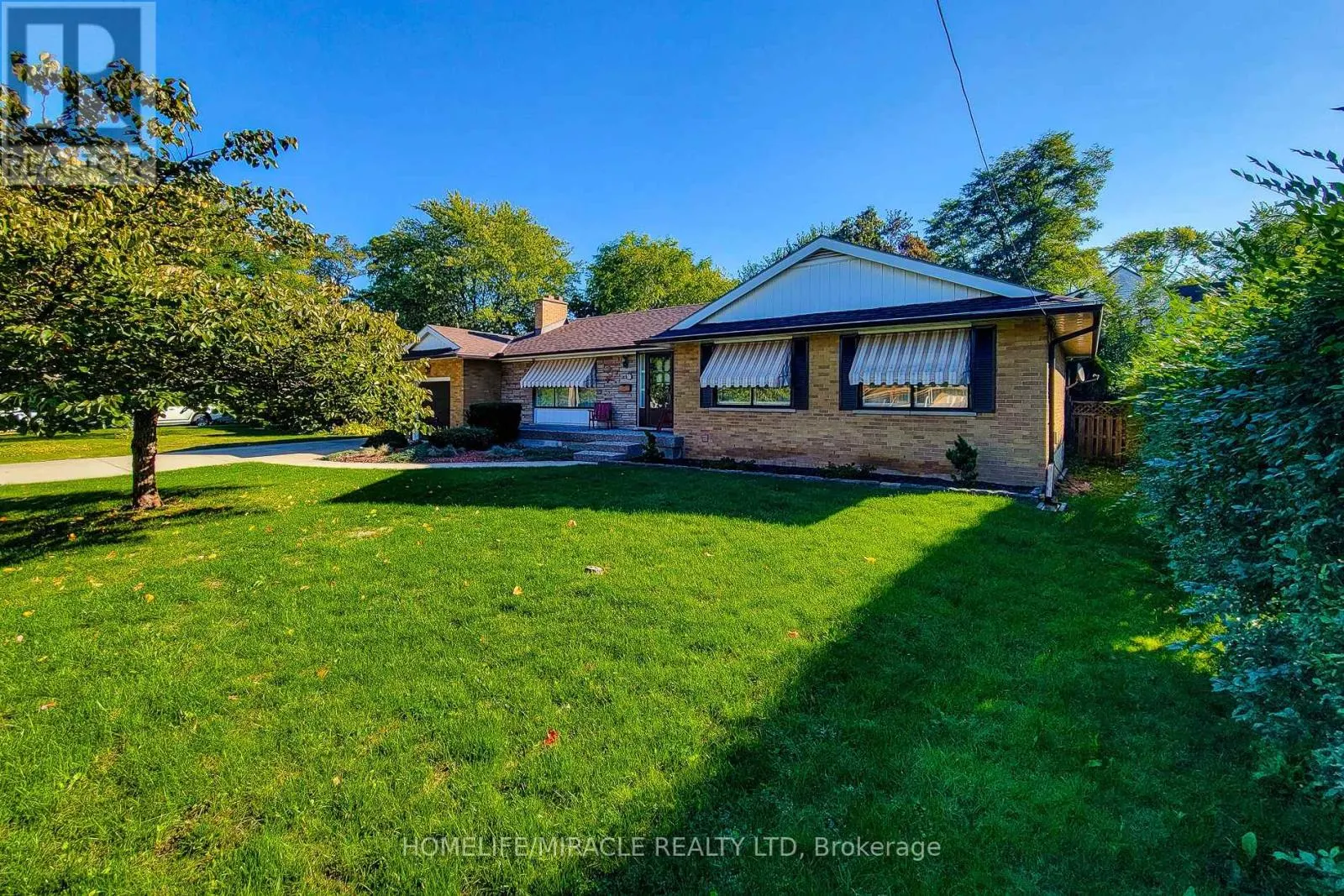 18 MANOR PLACE