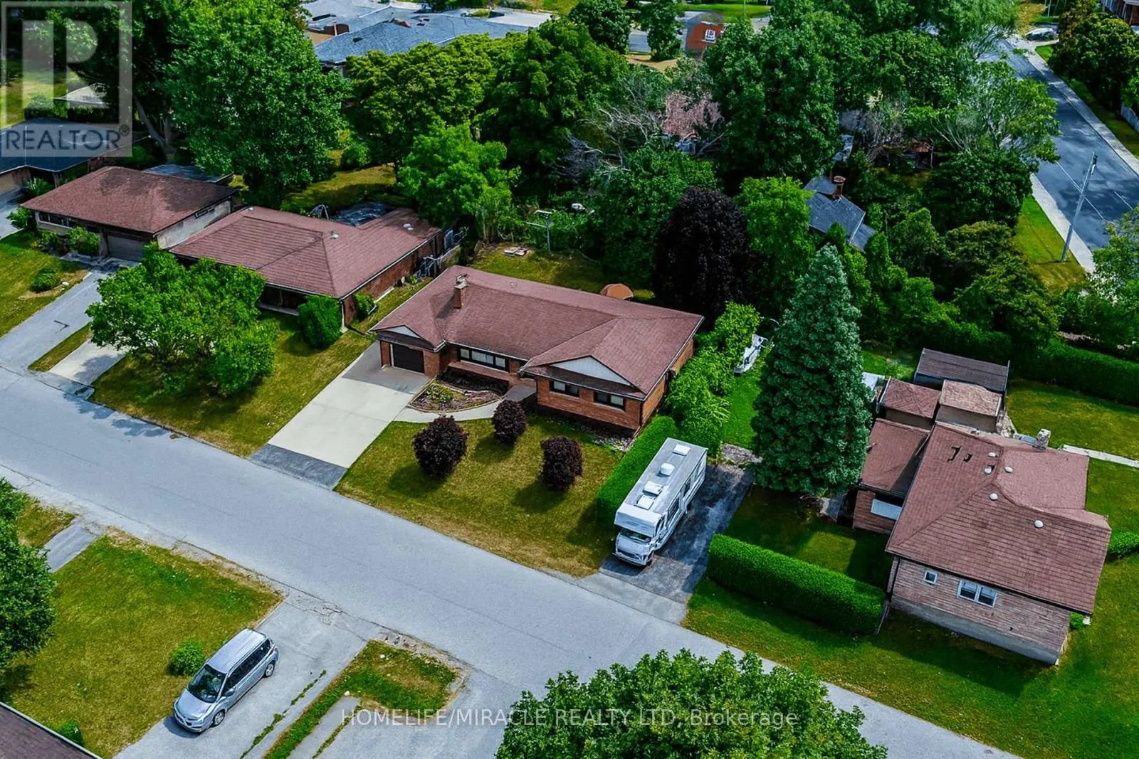 18 MANOR PLACE