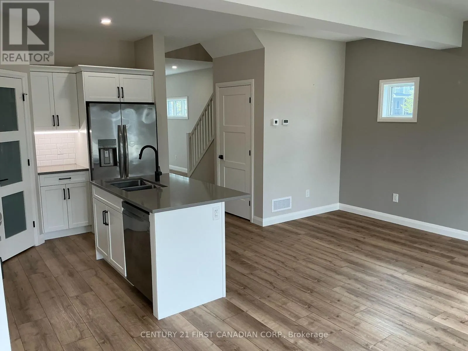 26 - 17 NICHOLSON STREET, #26