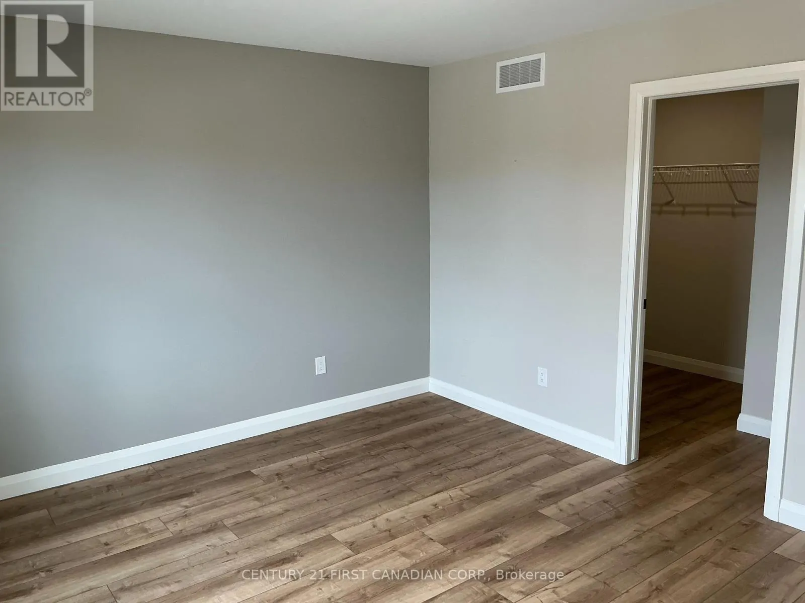 26 - 17 NICHOLSON STREET, #26