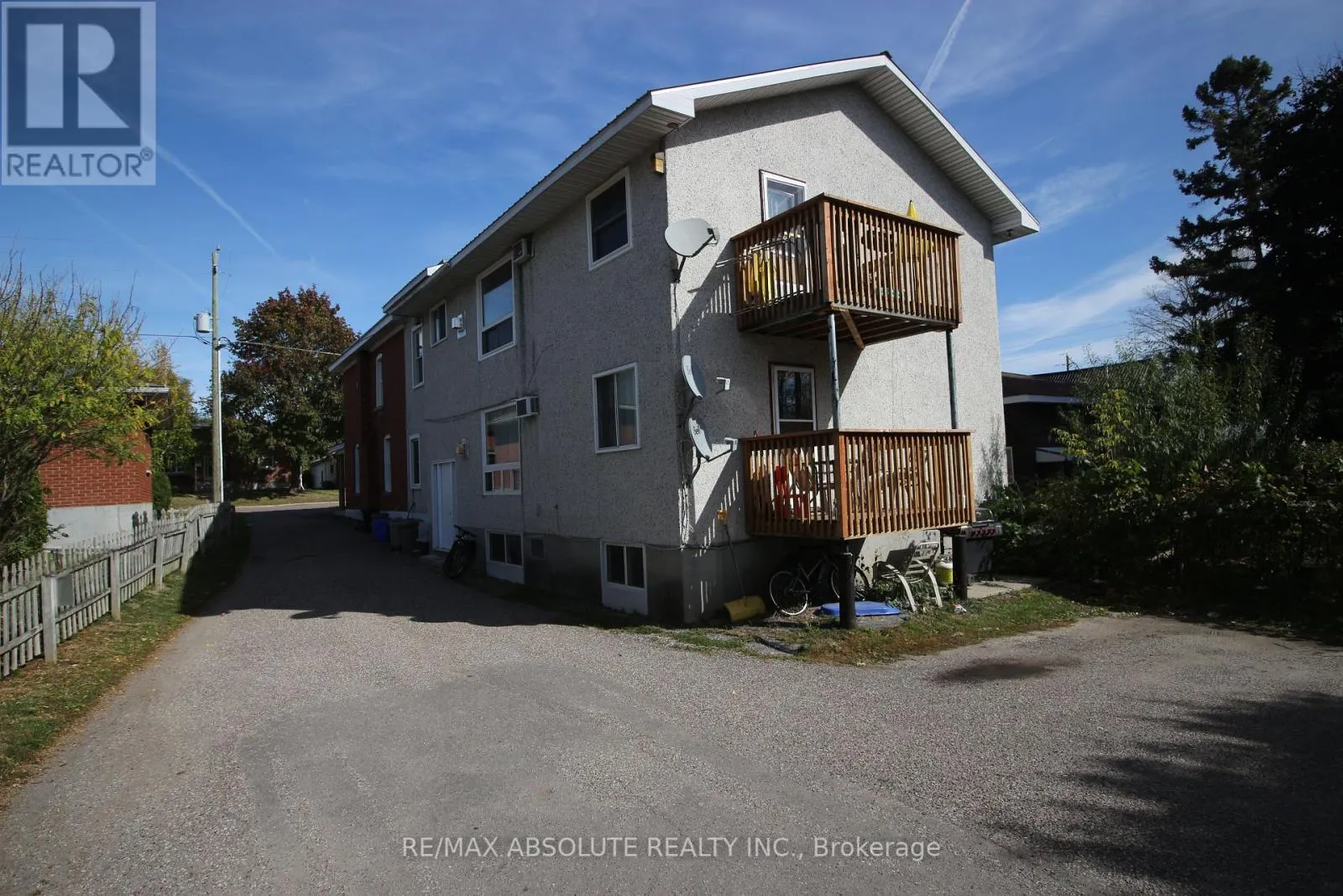 278 ELGIN STREET W