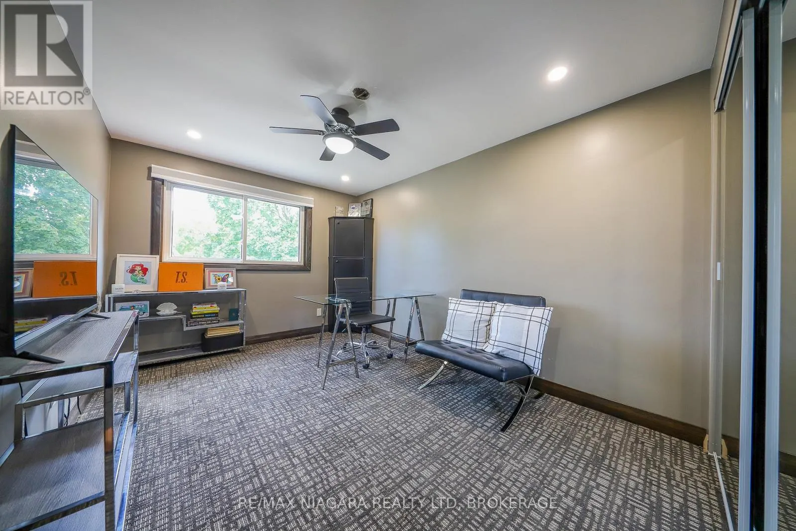 21 JESSICA DRIVE