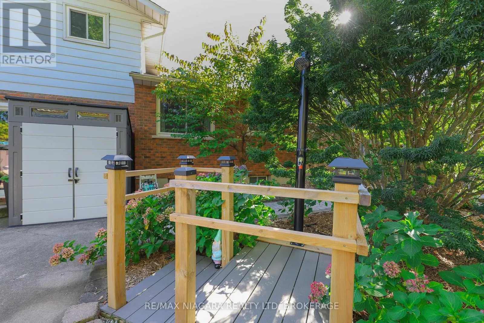 21 JESSICA DRIVE