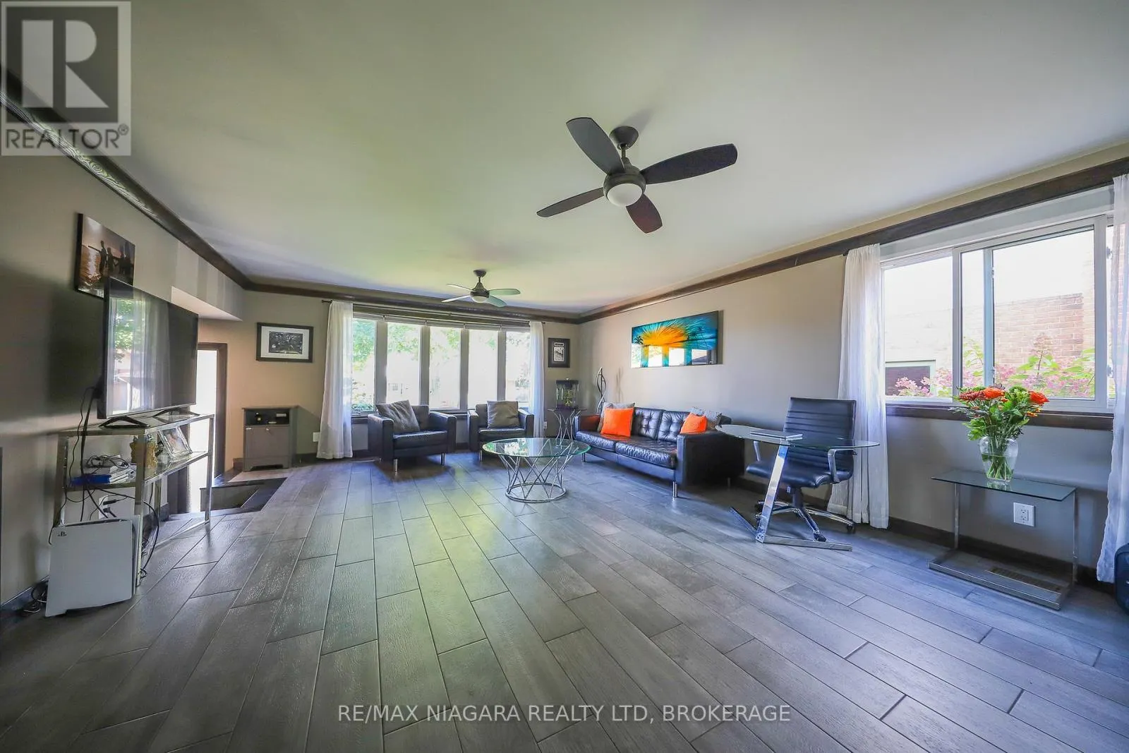 21 JESSICA DRIVE