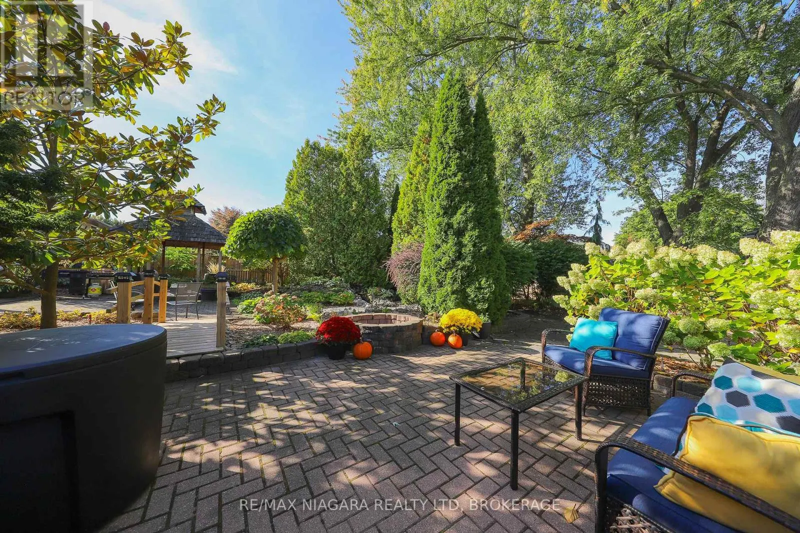 21 JESSICA DRIVE