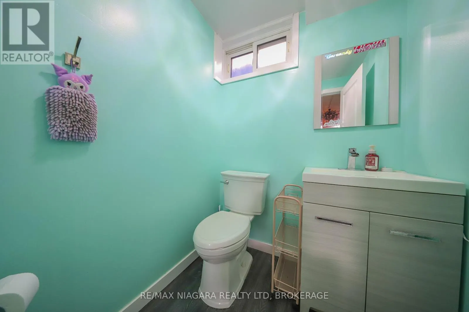 21 JESSICA DRIVE