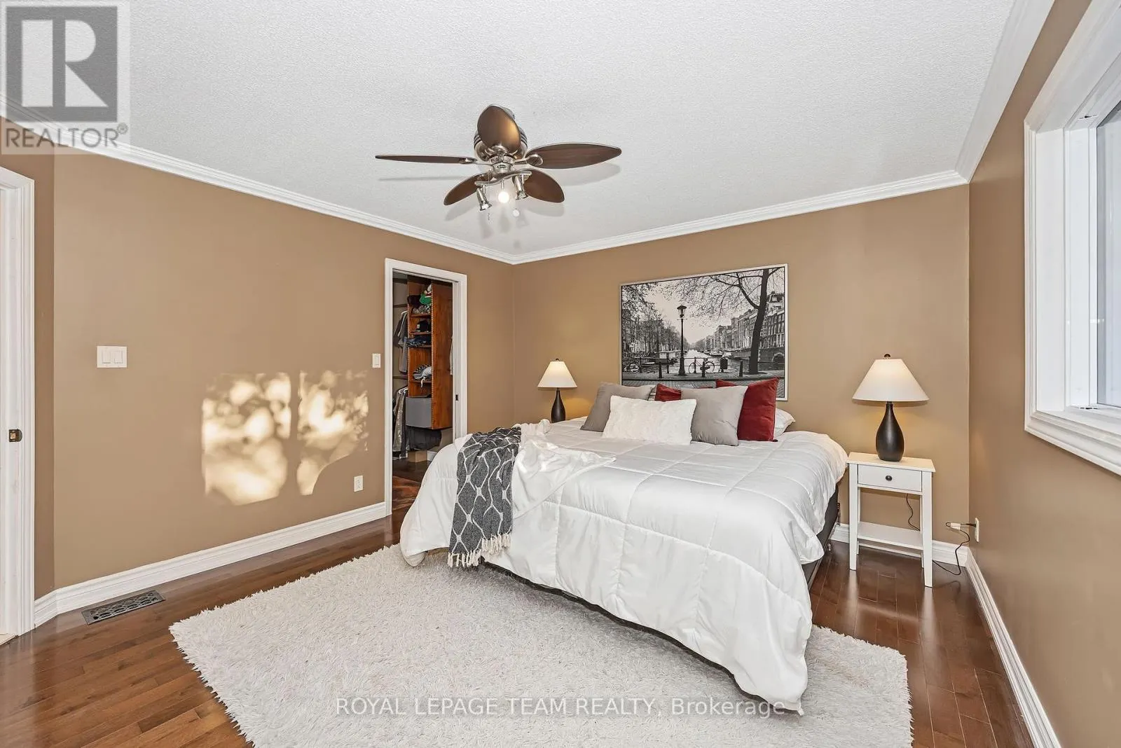 1115 DES CERISIERS STREET