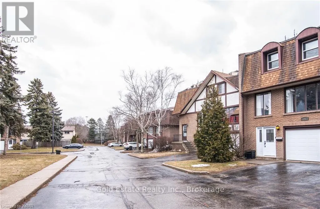 31 - 49 CEDARWOODS CRESCENT