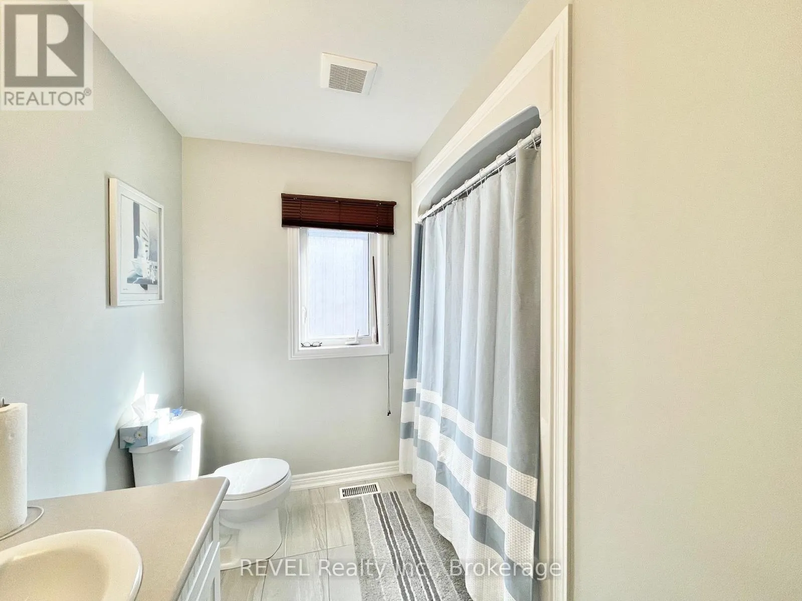 MAIN FLOOR W PARTIAL BSMT - 30 BOUNTY AVENUE