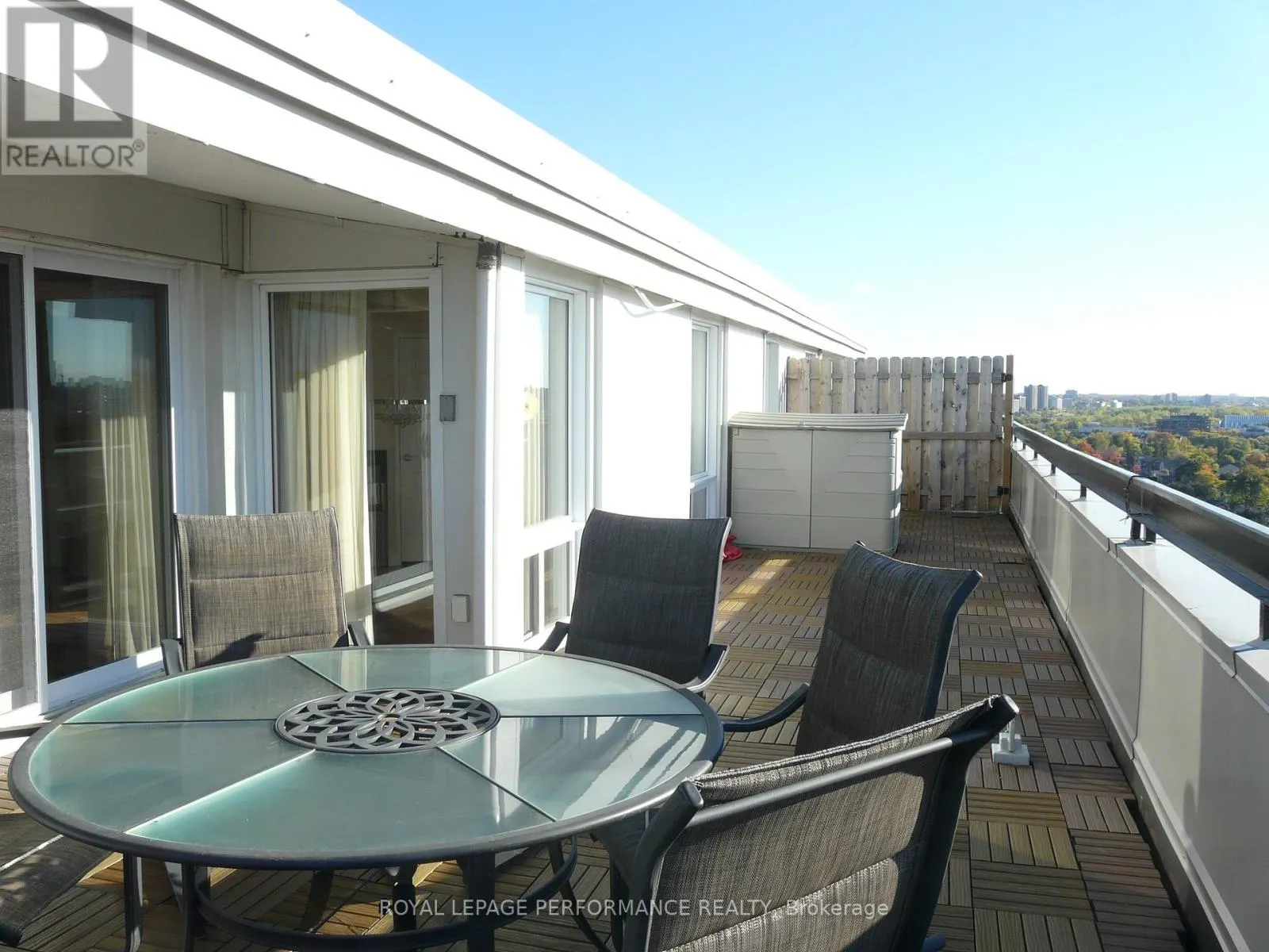 PENTHOUSE 2 - 158C MCARTHUR AVENUE