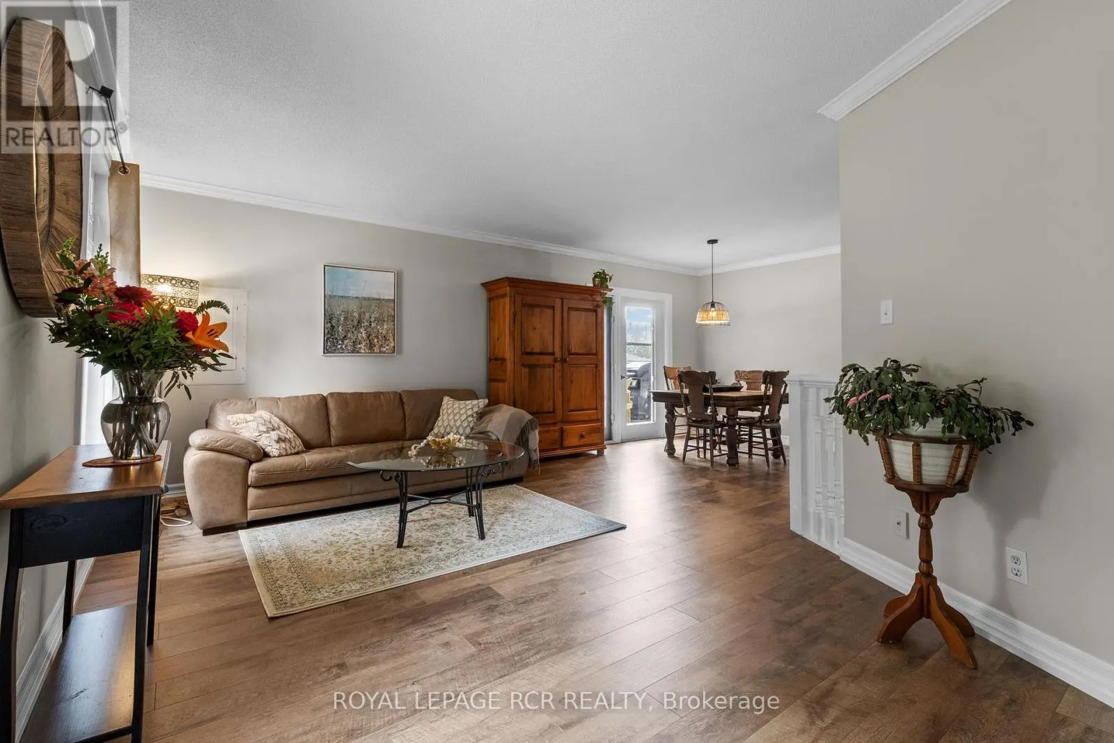 56 WILSON CRESCENT
