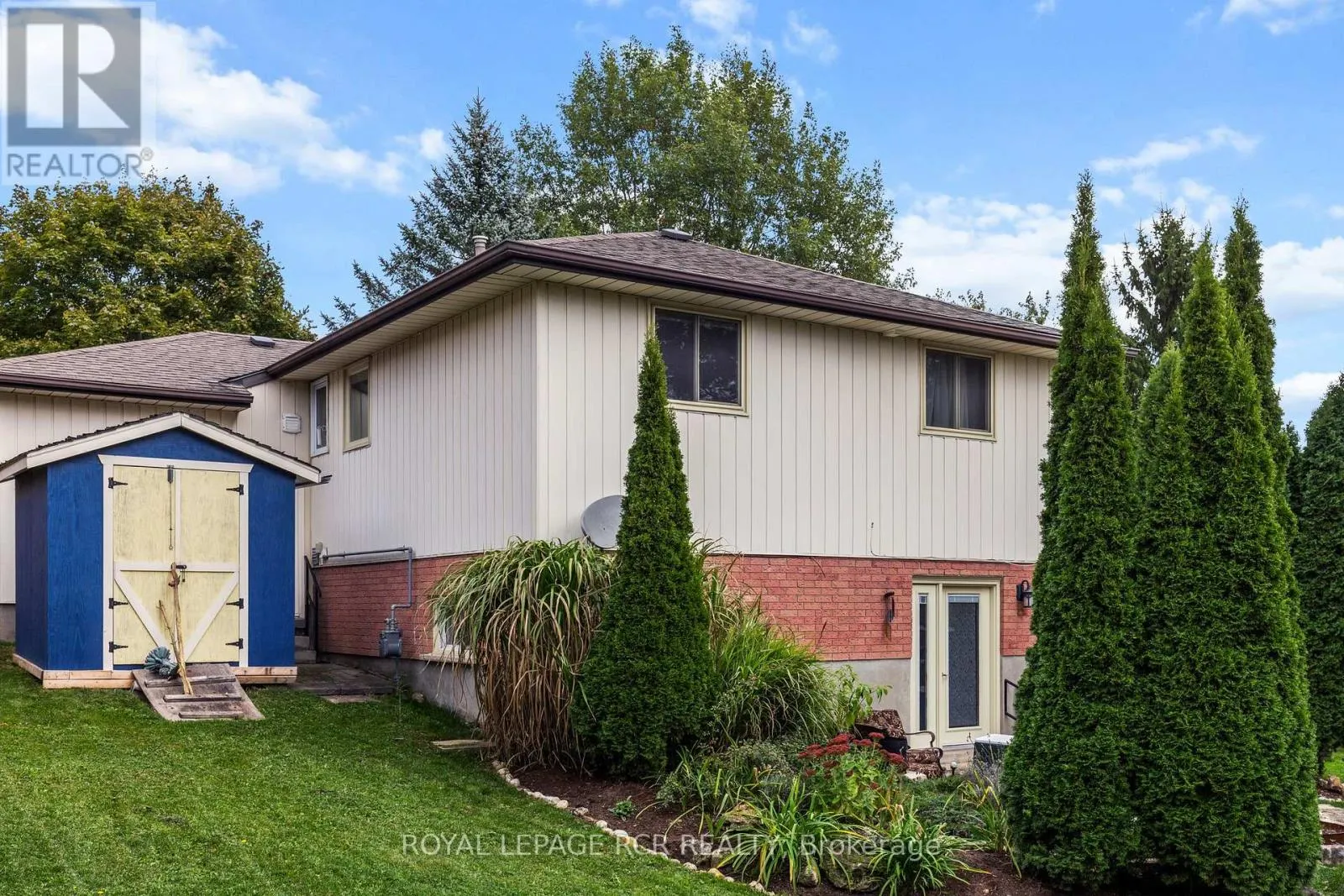 56 WILSON CRESCENT
