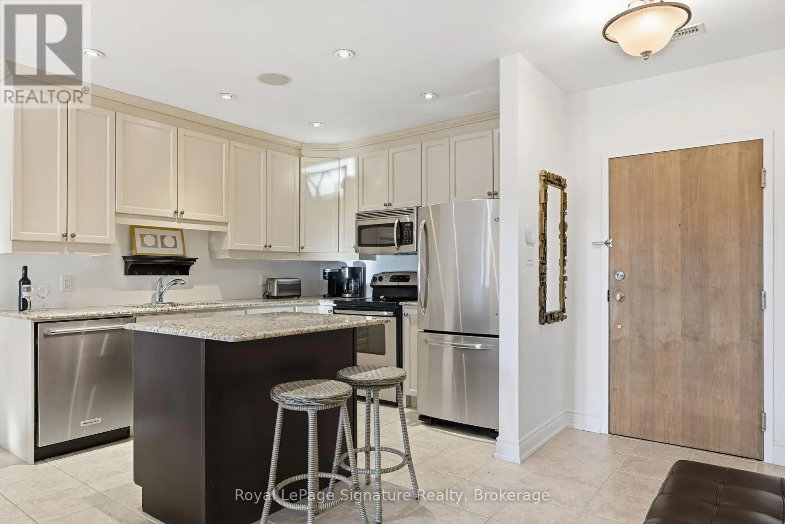 207 - 27 BEAVER STREET, #207