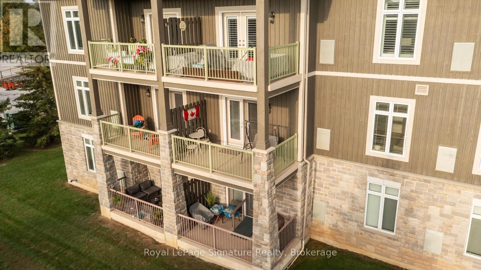 207 - 27 BEAVER STREET, #207